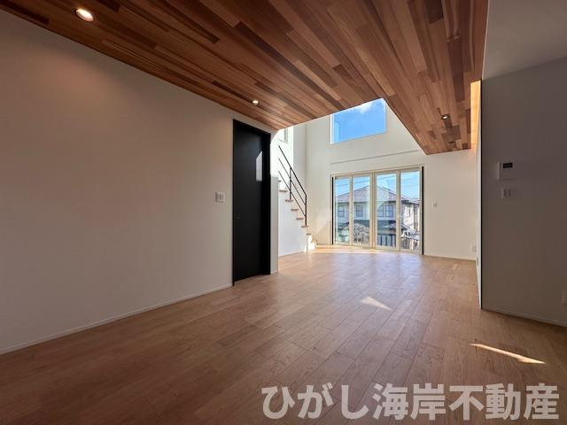 藤沢市片瀬山１丁目　新築戸建　全2棟のダイニング|19.5帖　吹抜付LDK