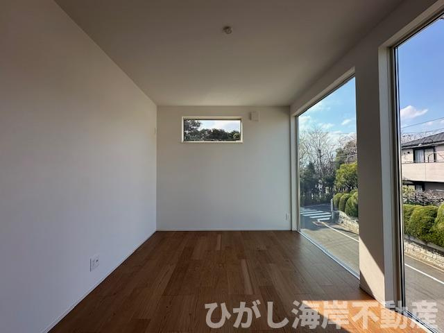 藤沢市片瀬山１丁目　新築戸建　全2棟の寝室|6.7帖　洋室