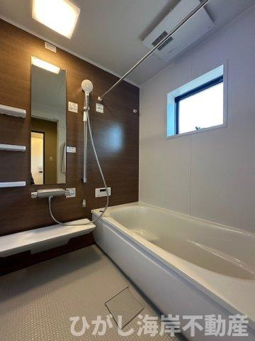 藤沢市片瀬山１丁目　新築戸建　全2棟の浴室|1坪タイプ　ユニットバス