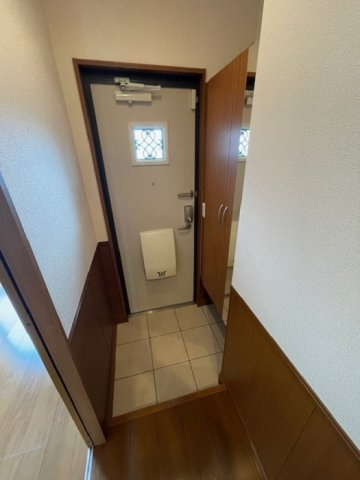 サンハイツ喜連A棟　矢田東小学校の玄関|サンハイツ喜連A棟