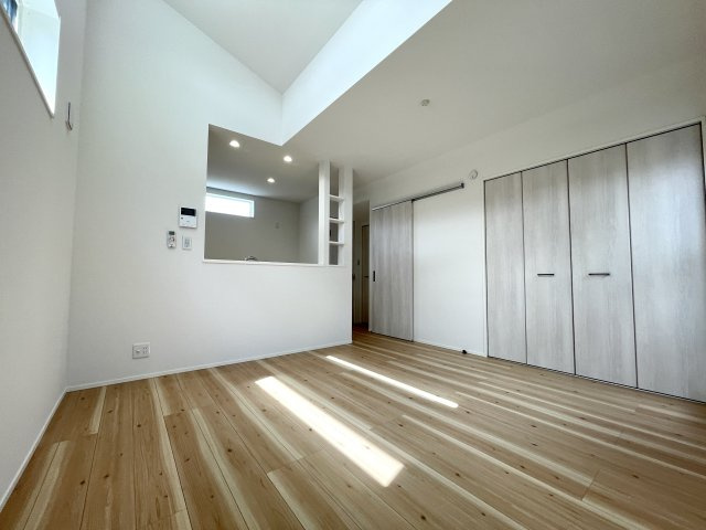 練馬区田柄1丁目　堂々完成　快適コンパクト邸宅の居間・リビング