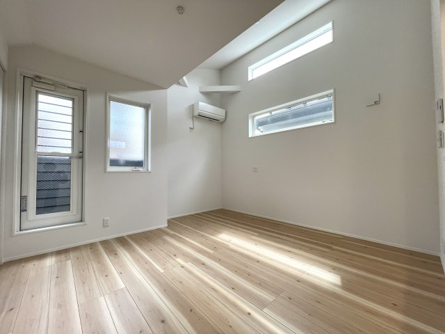 練馬区田柄1丁目　堂々完成　快適コンパクト邸宅の居間・リビング