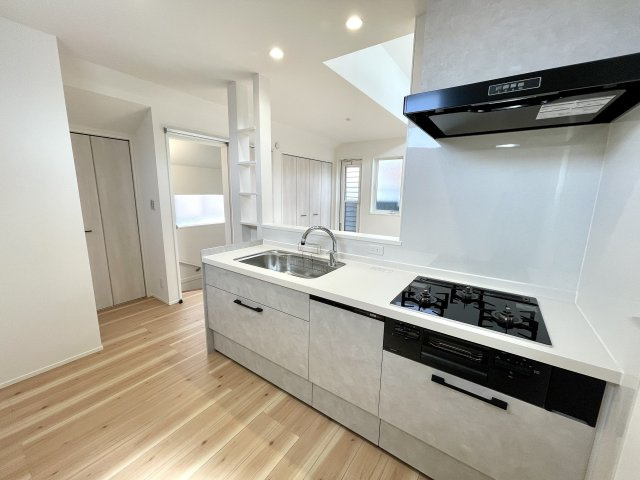 練馬区田柄1丁目　堂々完成　快適コンパクト邸宅のキッチン