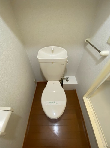 シンプルで使いやすいトイレです♪