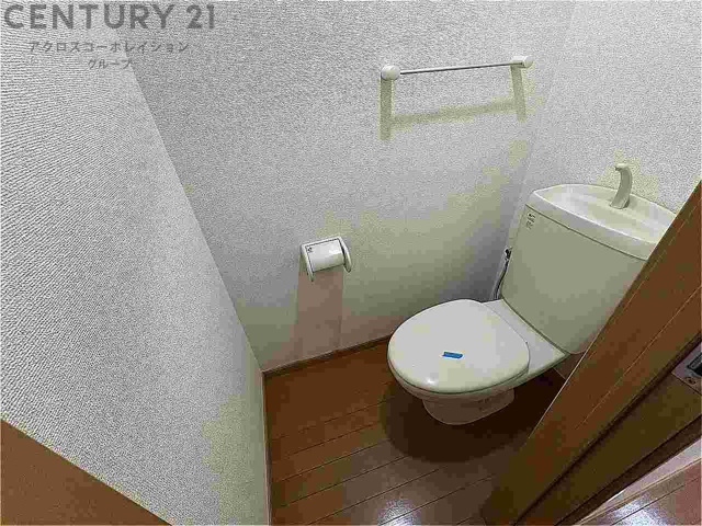 シンプルで使いやすいトイレです♪