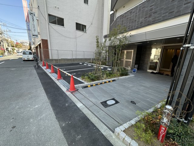 THE HUB MIYAKOJIMAのエントランス