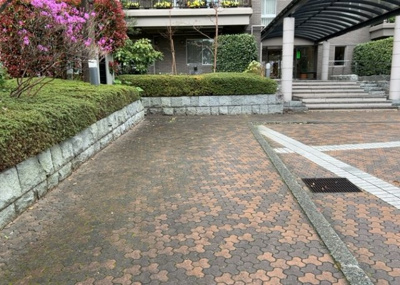 【内装】 | エステ・スクエア成瀬壱番館 | 共有部分は、住民なら誰もが使える設備のこと。例えば駐車場やエレベーター、インターネット設備、セキュリティ設備などがあります。他にも、マンションの廊下・外部階段やエントランス・ゴミ置き場などがあります。