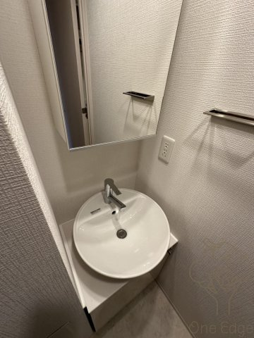 THE HUB MIYAKOJIMAの独立洗面台