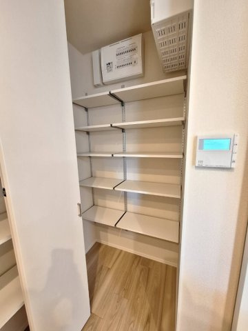 コンフォート田園調布の収納|パントリー