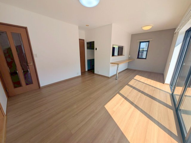 日野本町５丁目戸建の居間・リビング