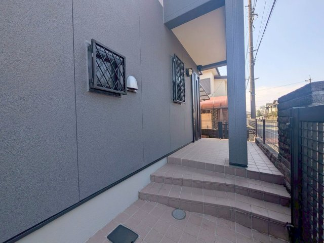 日野本町５丁目戸建のエントランス