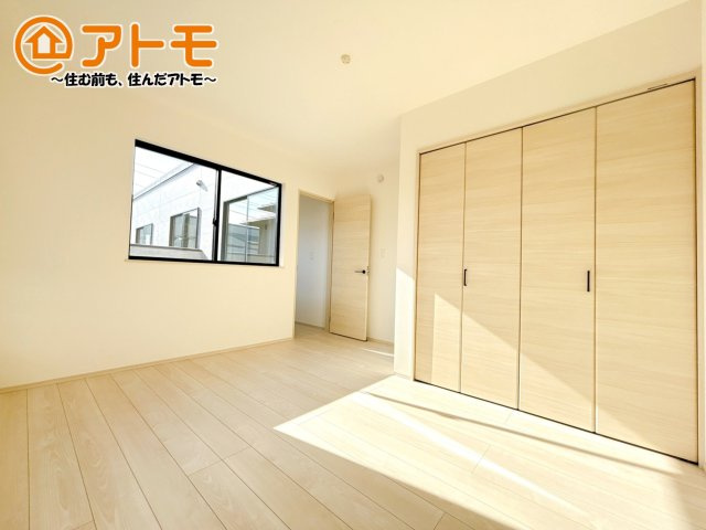 【子供部屋】 | 駿東郡長泉町竹原1期　新築一戸建て　全1棟 | 収納豊富な洋室は使い勝手良好です！