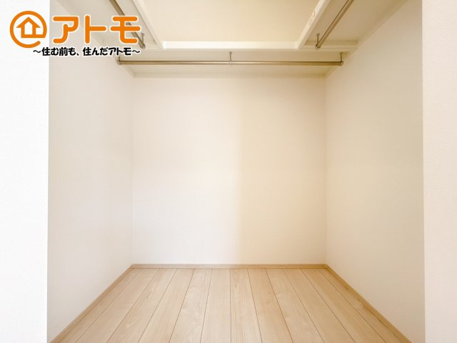 【内装】 | 駿東郡長泉町竹原1期　新築一戸建て　全1棟 | ウォークインクローゼットは季節ものなどを収納することができて便利です♪
