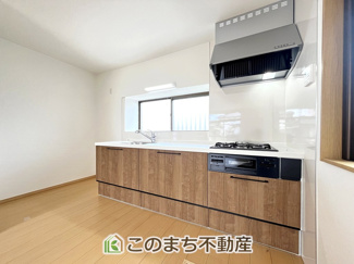 【浴室】 | KEM小山市羽川1期 | 雨の日の洗濯も安心♪換気乾燥暖房機を完備したゆったりシステムバスです！リフォーム工事済です♪
