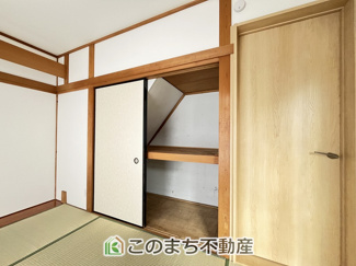 【洗面所】 | KEM小山市羽川1期 | シャンプードレッサーで朝の身支度♪伸びるホースでお掃除も簡単清潔です！リフォーム工事済です♪
