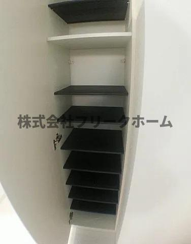 杉並区久我山３丁目の賃貸マンションの玄関