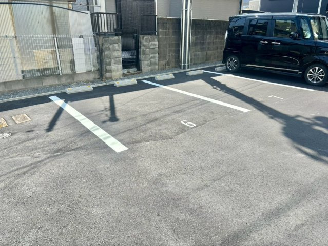 MISTRAL千代田町の駐車場