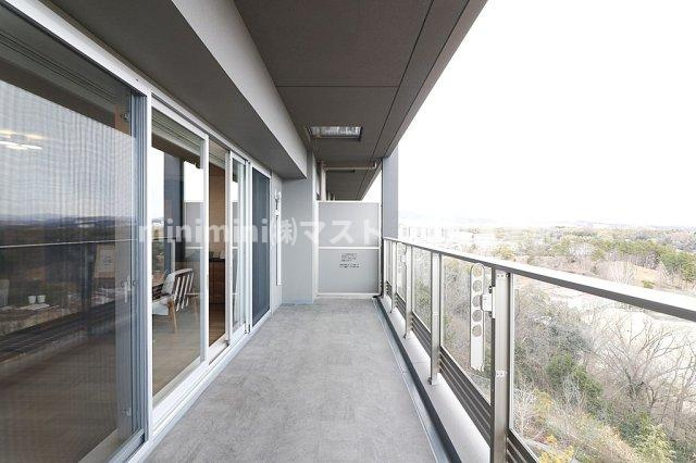 レーベン千里青山台のバルコニー