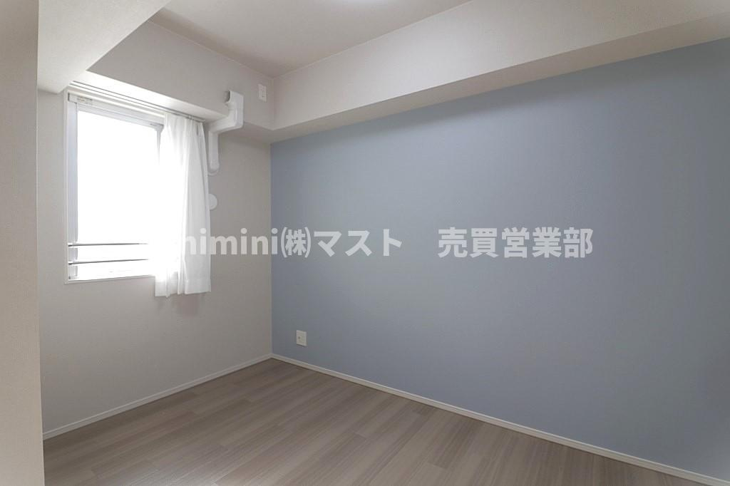 レーベン千里青山台の洋室