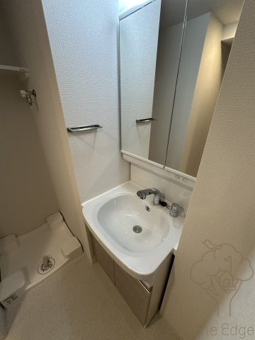 THE HUB MIYAKOJIMAの独立洗面台