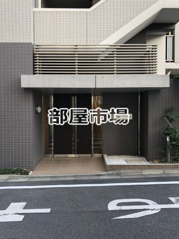 ムエット菊川のエントランス