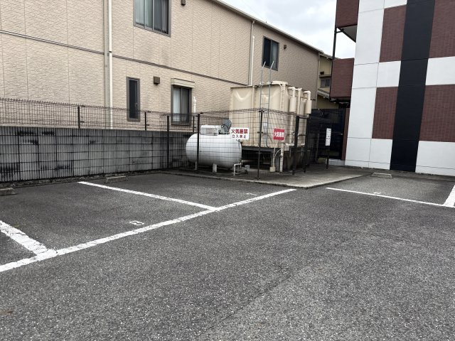 ヒルサイドテラス北平野の駐車場