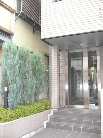 オーパス信濃町のエントランス|☆玄関　オートロック付き☆