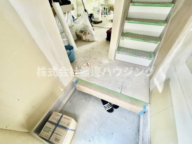 寿町貸家の玄関