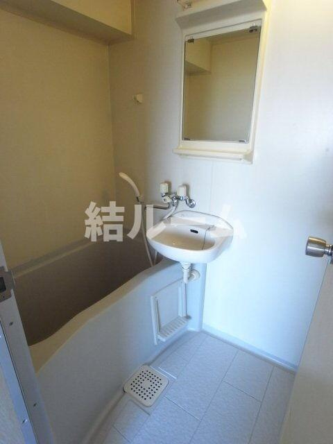 杉並区桃井４丁目の賃貸マンションの浴室|別号室参考写真