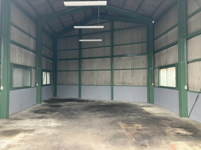 長先町２４５－１倉庫の内装