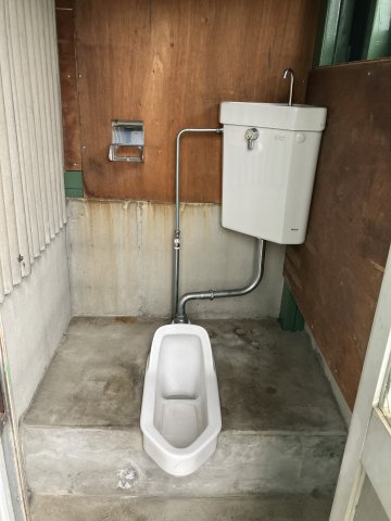 長先町２４５－１倉庫のトイレ