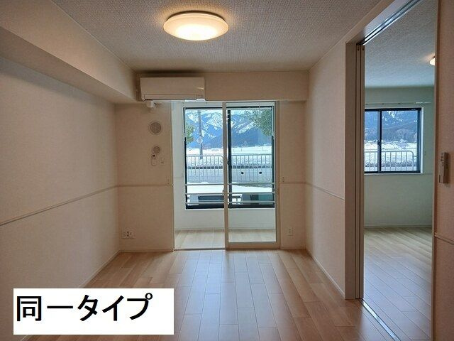 アヴァン・リヴィエールの居間・リビング