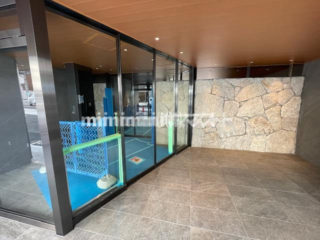 大阪市中央区内久宝寺町２丁目の賃貸マンションのエントランス