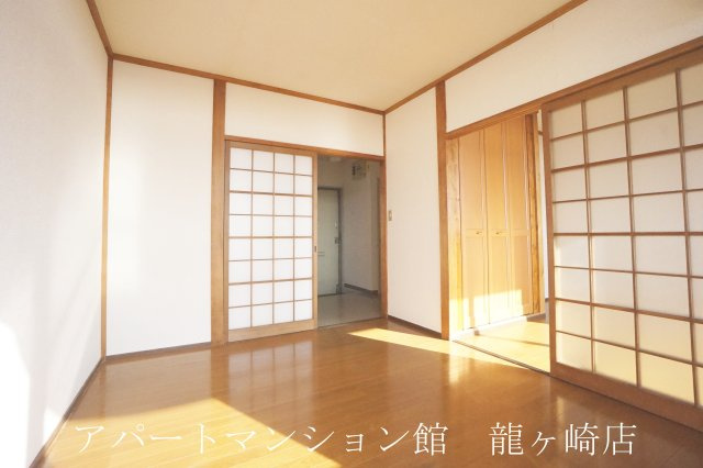 藤ビル佐貫マンションの居間・リビング