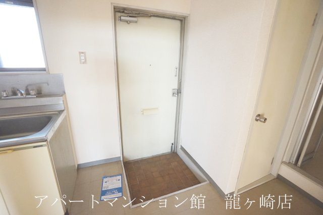 藤ビル佐貫マンションの玄関