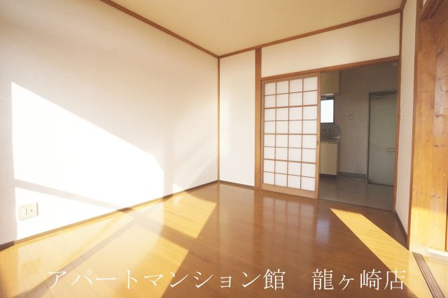 藤ビル佐貫マンションの居間・リビング