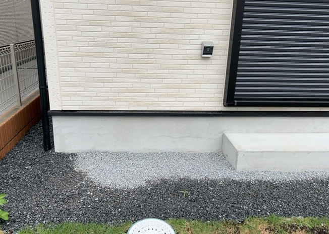 【構造・工法・仕様】 | 木造住宅とは土台、壁、柱など建築物の強度を支える構造体の材に木が使用されている構造を指します。構造体は建物の自重を支えるだけではなく風圧や水圧、積裁荷重などあらゆる衝撃に耐えるための基礎です。