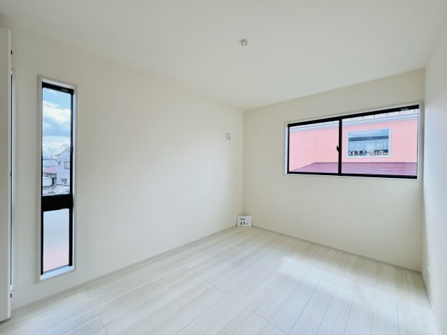 高崎新町の洋室|プライベート空間も確保できる間取りも魅力的♪