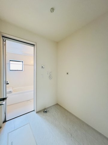 高崎新町のランドリースペース|ランドリースペースで家事スペース楽々◎