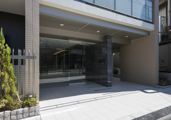 ルフォンプログレ中野富士見町のエントランス