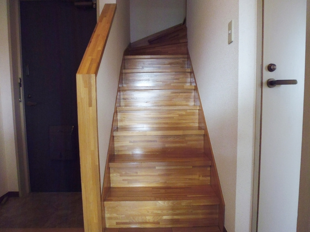 プランタンカミヤのその他|お部屋は上の階にも続きます。