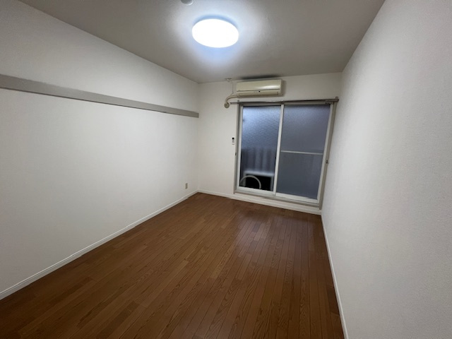 小金井市東町２丁目のアパートの居間・リビング