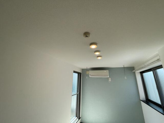 【内装】 | ＡＶＥＮＩＲ町屋 | 照明はおしゃれなダウンライト… 