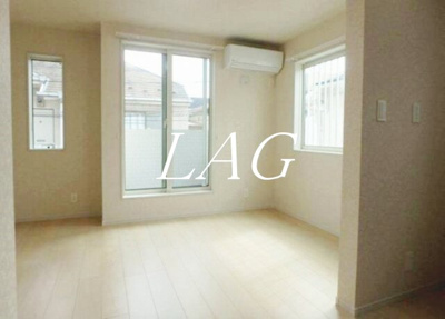 【居間・リビング】 | カーサ・ビアンカ | 洋室のお部屋です。