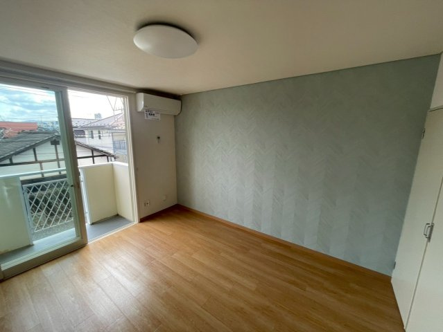 岩手県盛岡市2棟一括　アパートの洋室