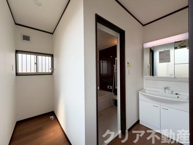 【独立洗面台】 | 前橋市大胡町　6LDK　中古住宅　