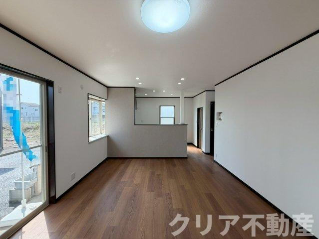 【居間・リビング】 | 前橋市大胡町　6LDK　中古住宅　