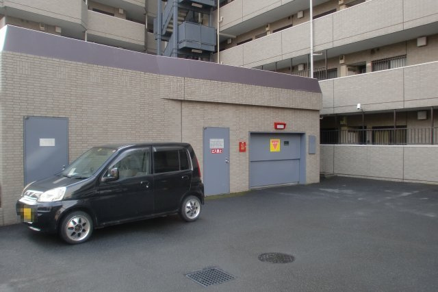 0077の駐車場