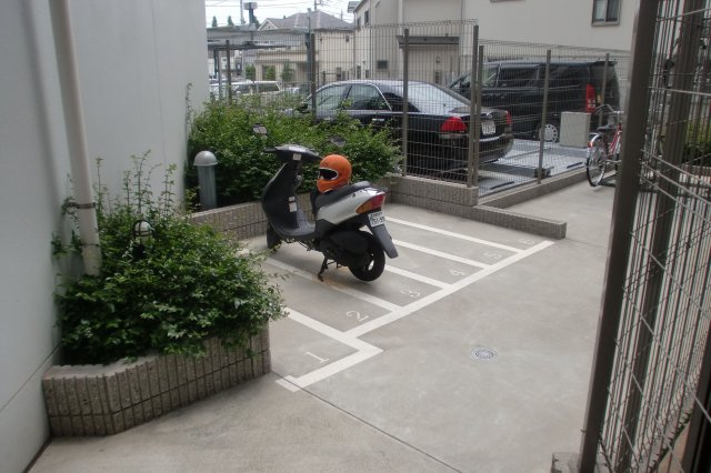 西東京市田無町２丁目の駐車場の駐車場