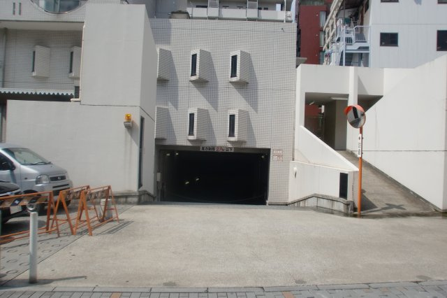 豊島区高田２丁目の駐車場の外観